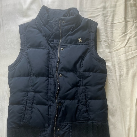 Abercrombie Down Vest Navy Blue - Picture 2 of 6